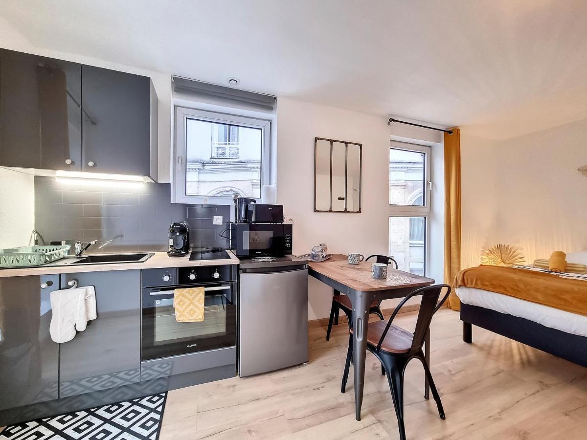 Agathe Apartment Руан Екстериор снимка