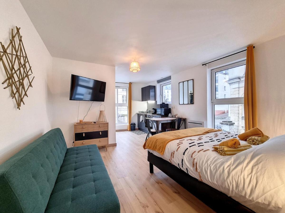 Agathe Apartment Руан Екстериор снимка