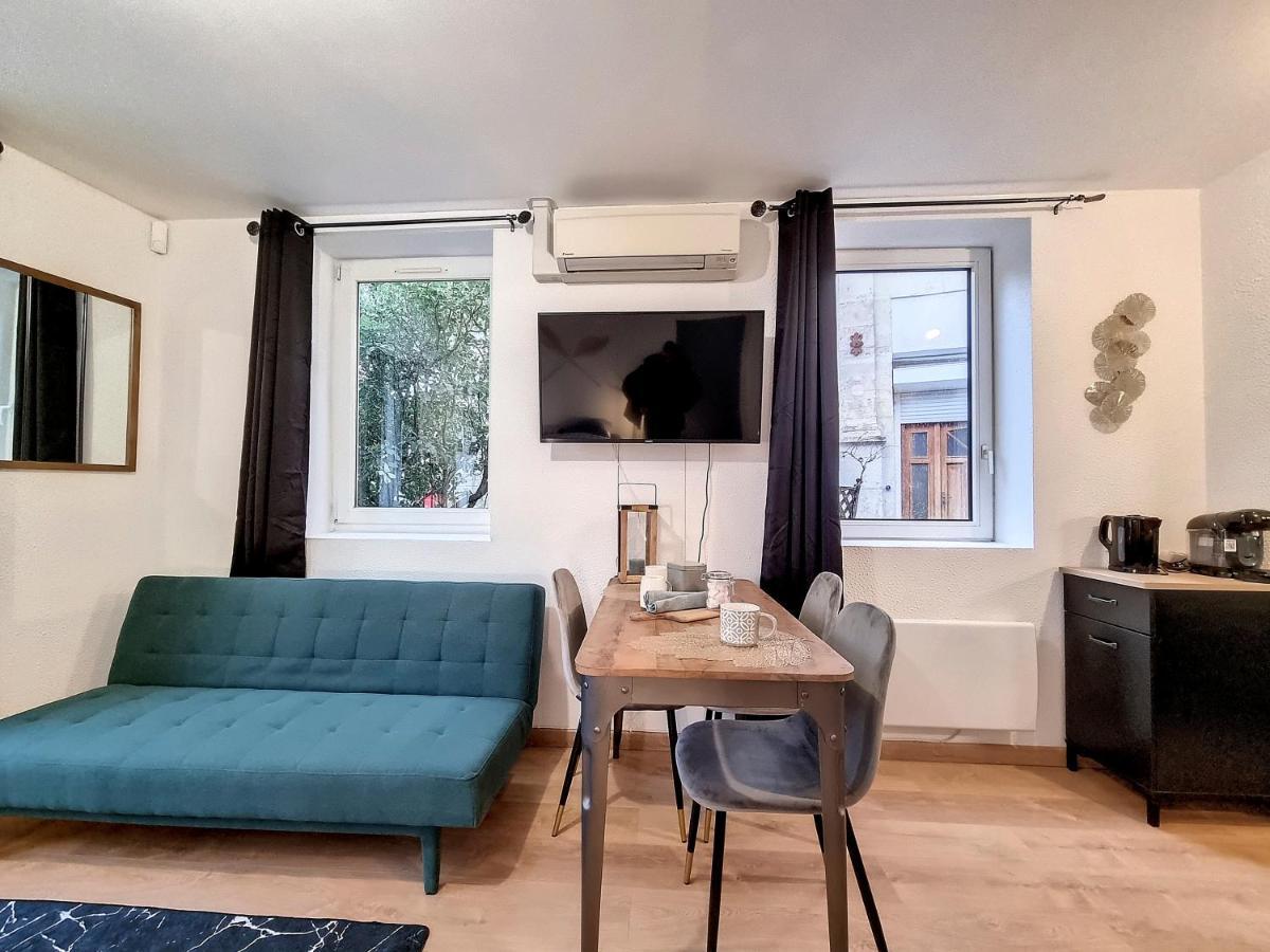 Agathe Apartment Руан Екстериор снимка
