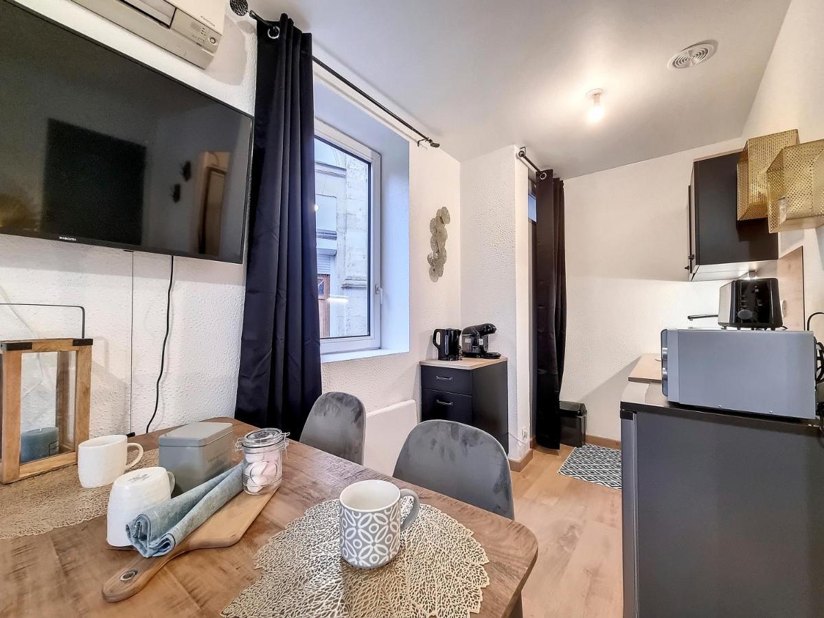 Agathe Apartment Руан Екстериор снимка