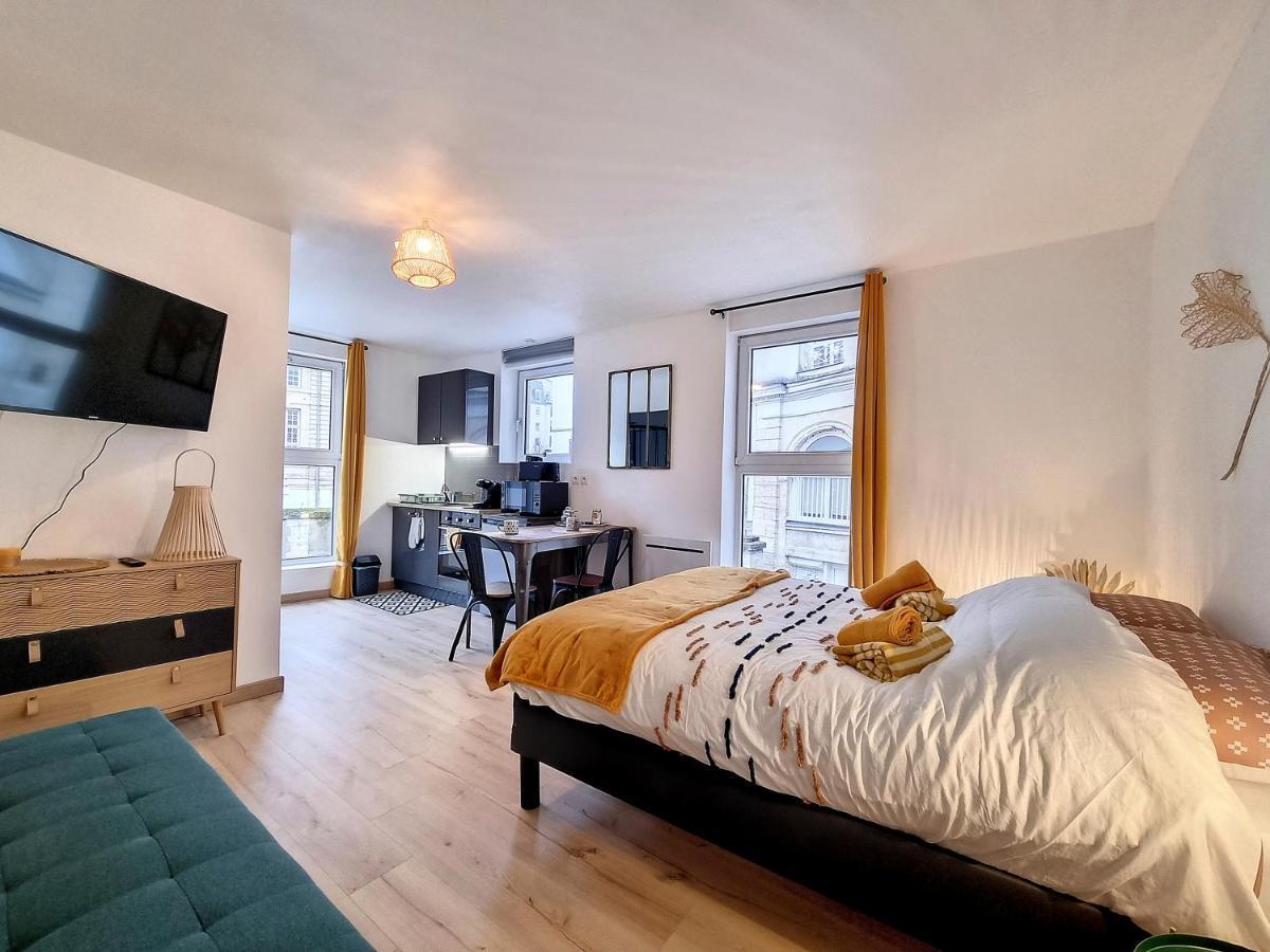 Agathe Apartment Руан Екстериор снимка